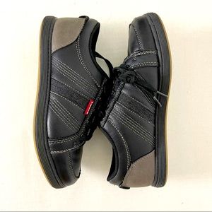 Levi’s boys casual sneaker shoes black